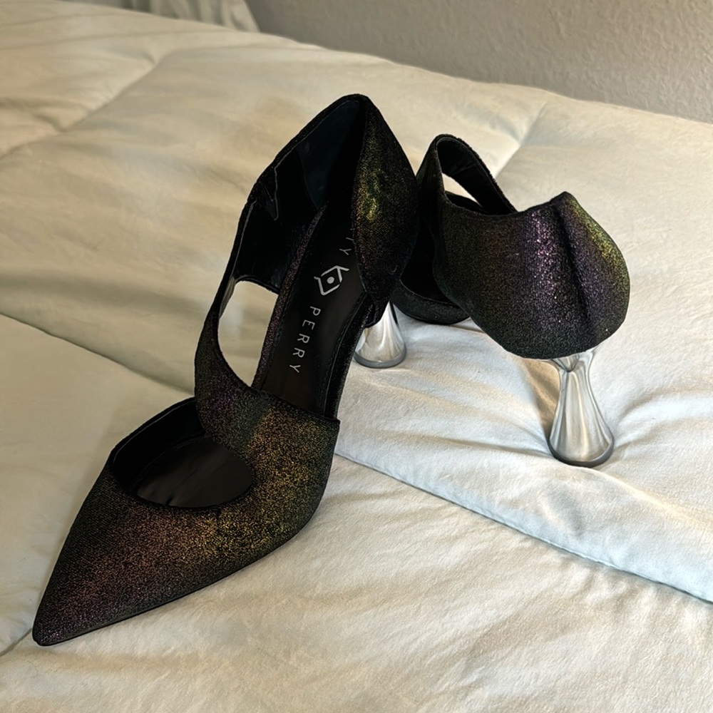 Gorgeous pair of Katy Perry heels, worn once excellent condition!